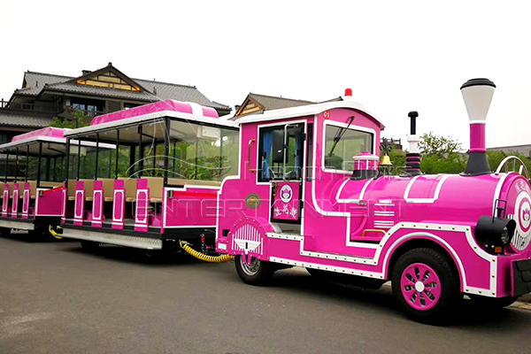 tourist train